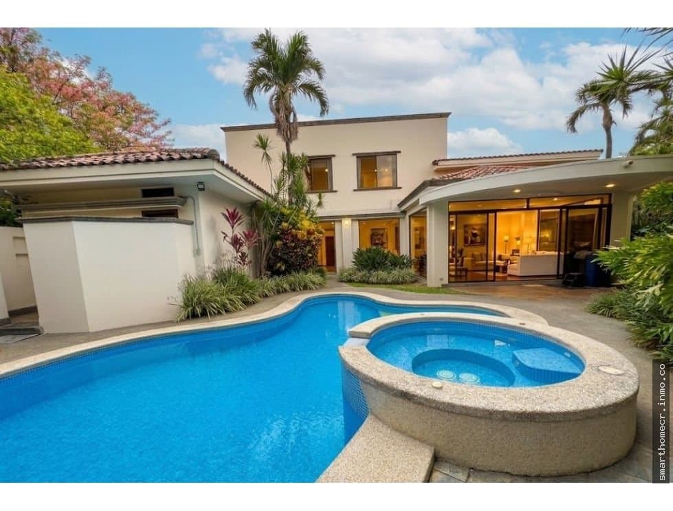 Alquiler de casa en condominio bosques de lindora, santa ana