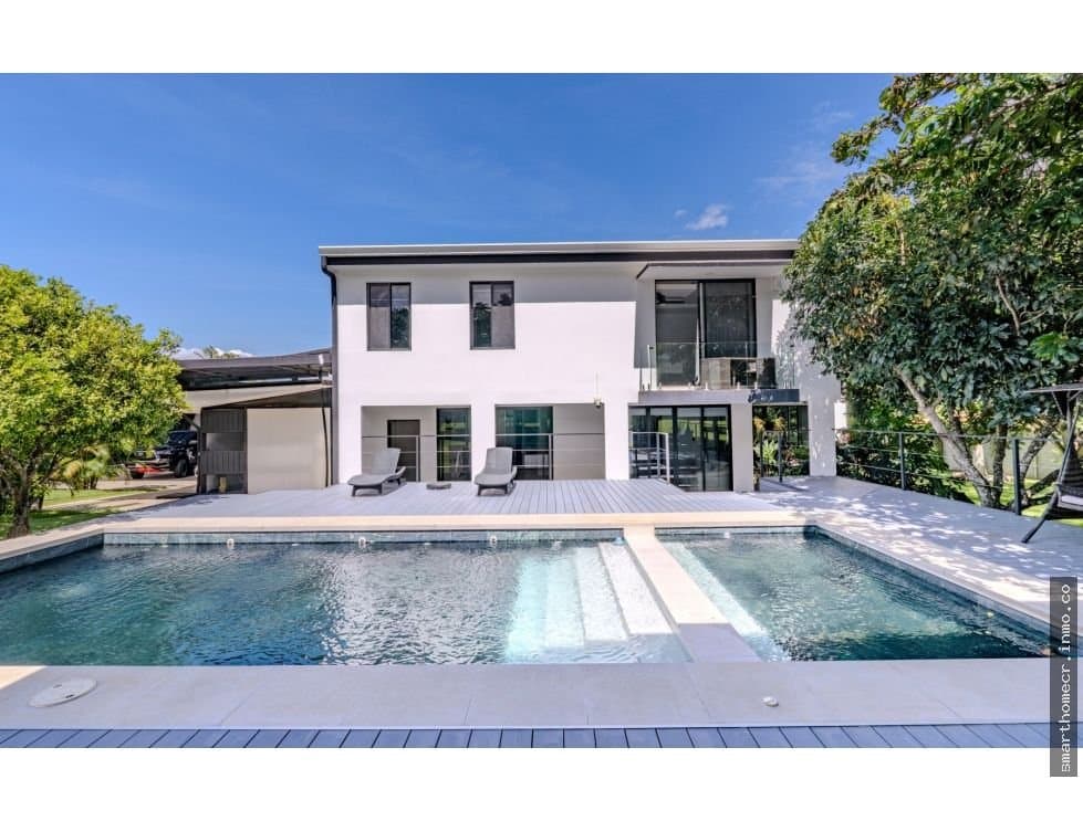 Venta de hacienda de lujo en la guácima