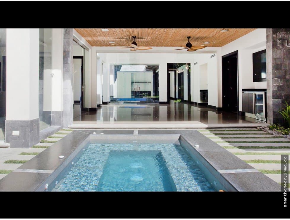 Se vende/alquila lujosa casa en condominio