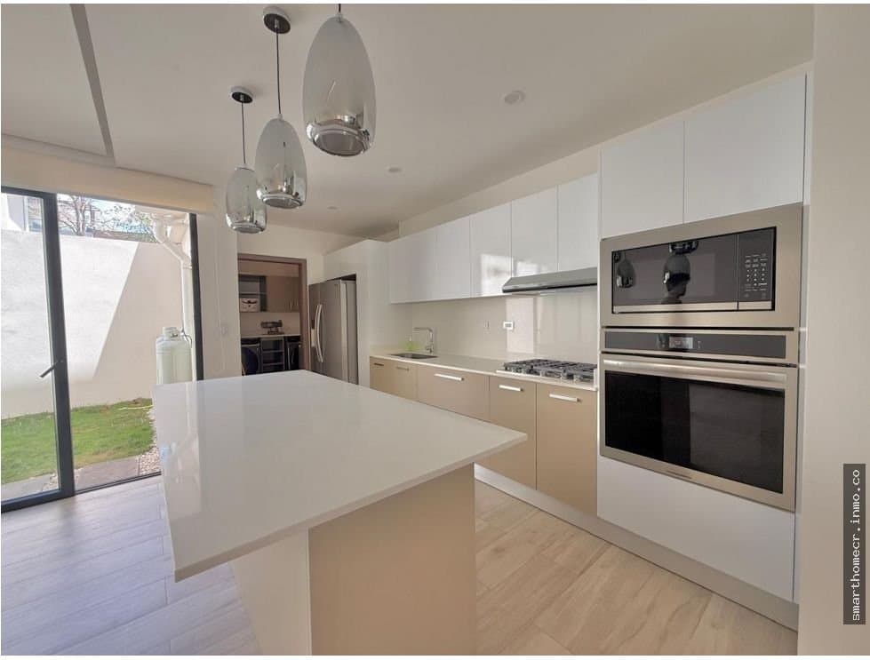 Alquiler de casa nueva en condominio santa ana urbano, santa ana