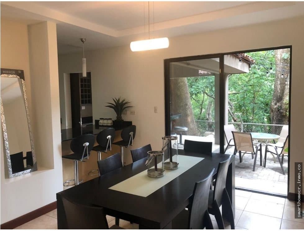 Oportunidad, venta de apartamento en santa ana