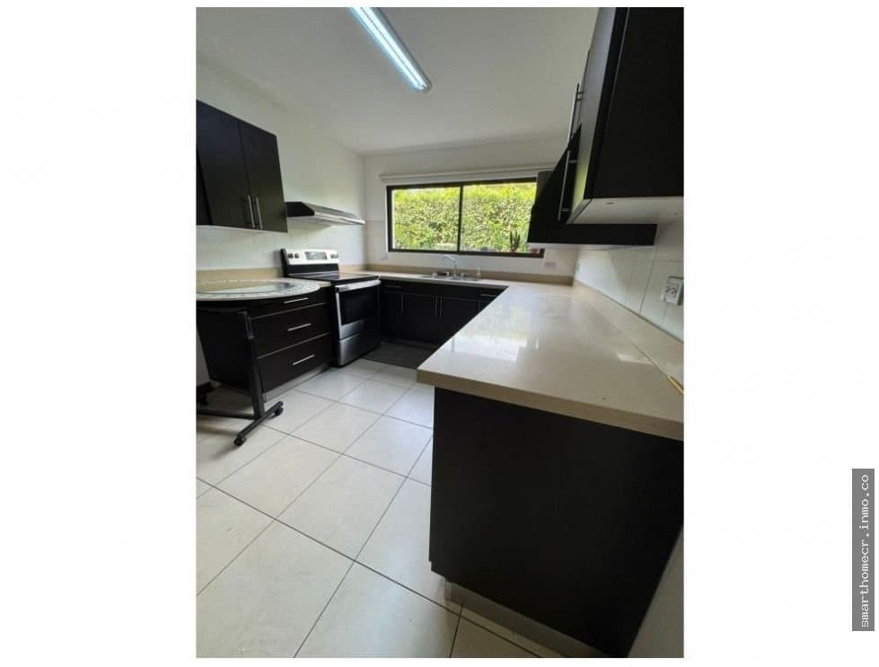 Alquiler de casa en condominio almería, santa ana