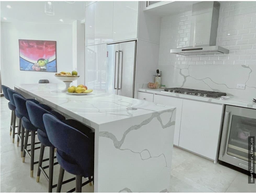 Venta de casa en cerro real - escazú