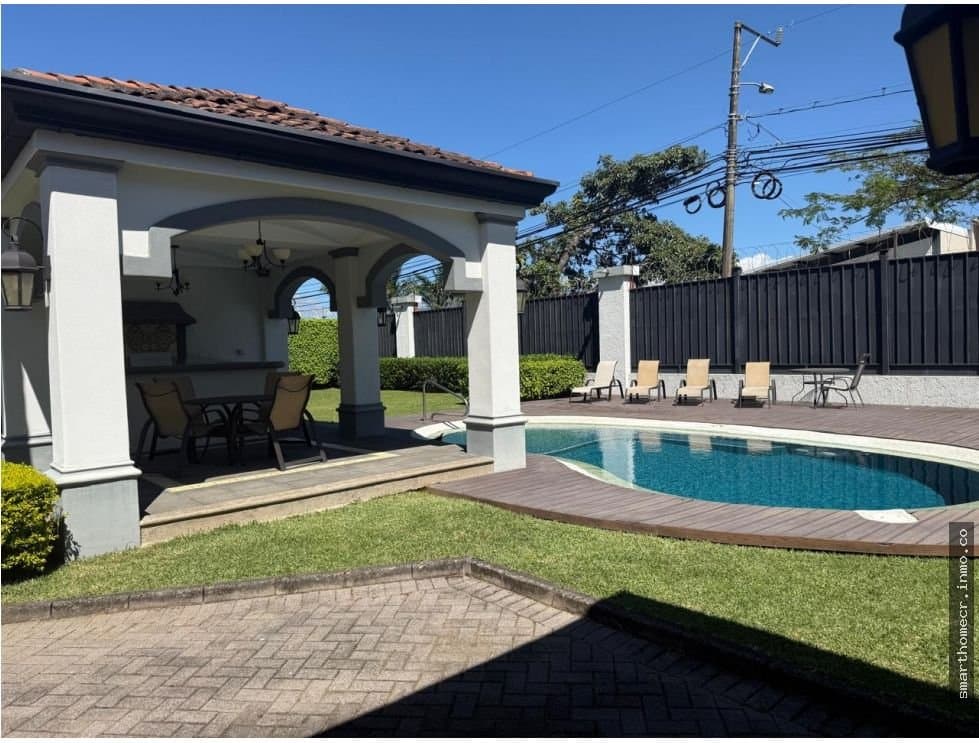 Alquiler de casa en condominio valle del sol, santa ana