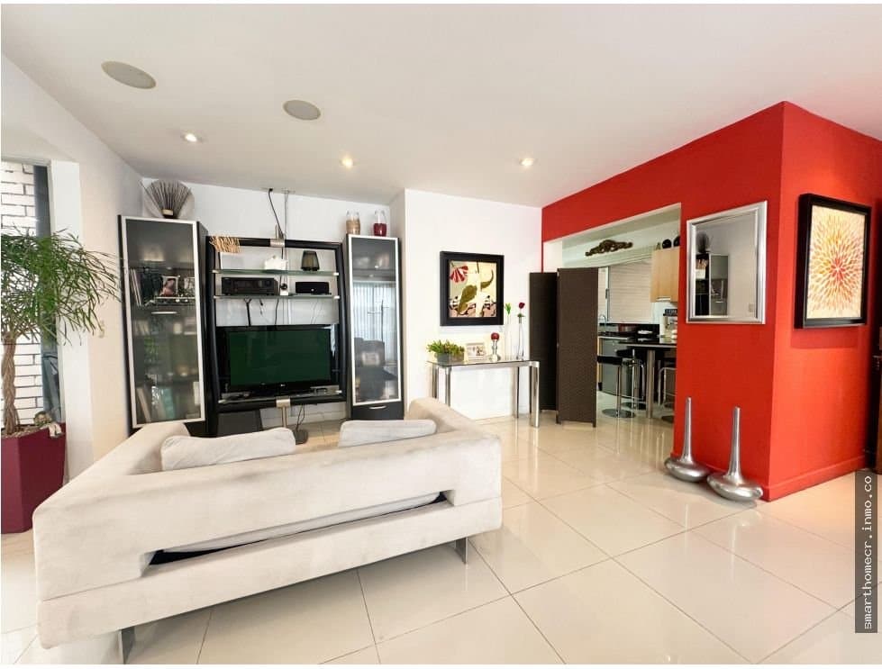 Venta de casa en el centro de santa ana