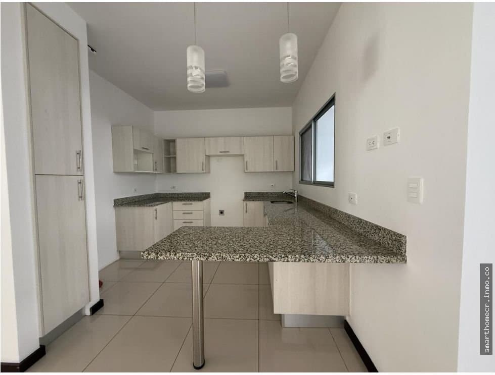 Alquiler de casa en condominio en brasil de mora