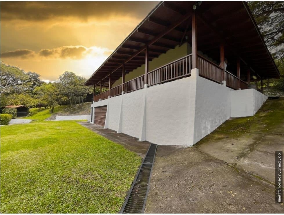 Alquiler de casa tipo hacienda en alto de las palomas, santa ana