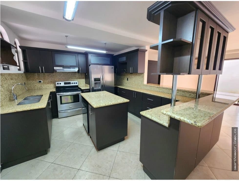 Alquiler o venta de casa en condominio en pozos, santa ana