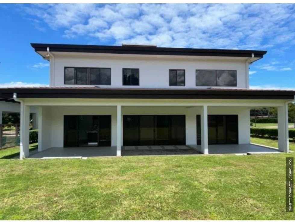 Venta / alquiler de casa en condominio en río oro