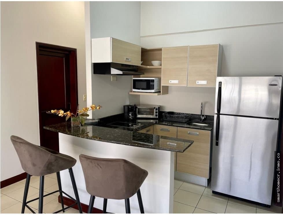 Se alquila apartamento amueblado santa ana