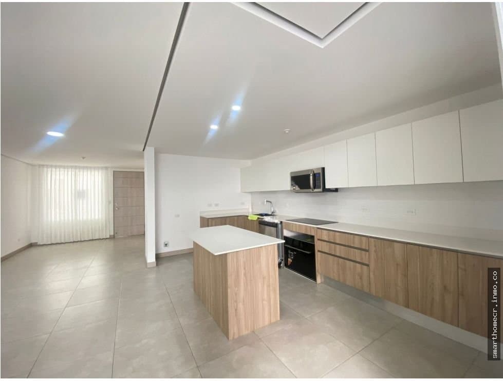 Alquiler de casa nueva en condominio la vita, escazú