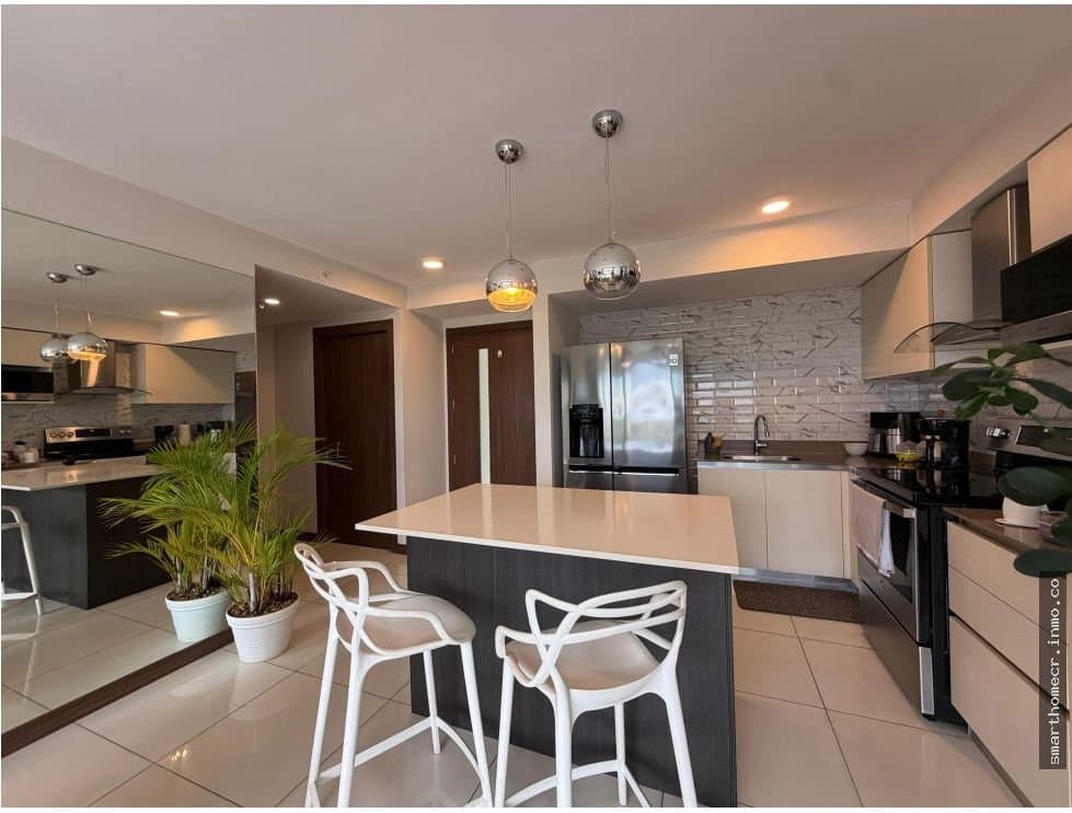 Alquiler de apartamento amueblado en azenza towers, uruca