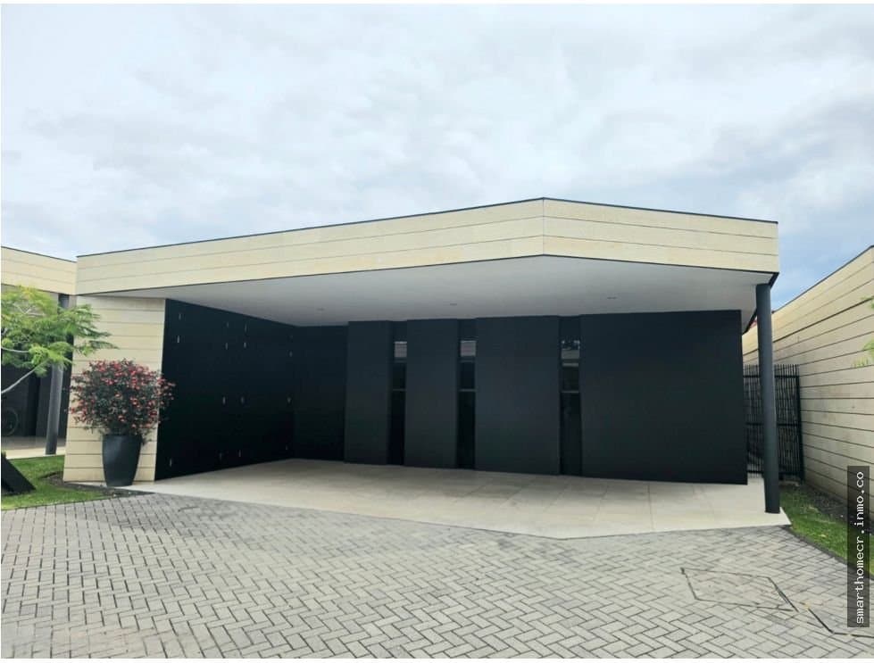 Venta de casa contemporánea de 1 planta en lindora, santa ana
