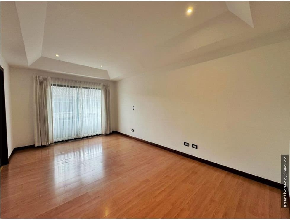 Alquiler de casa en villas de valencia - san rafael, escazú