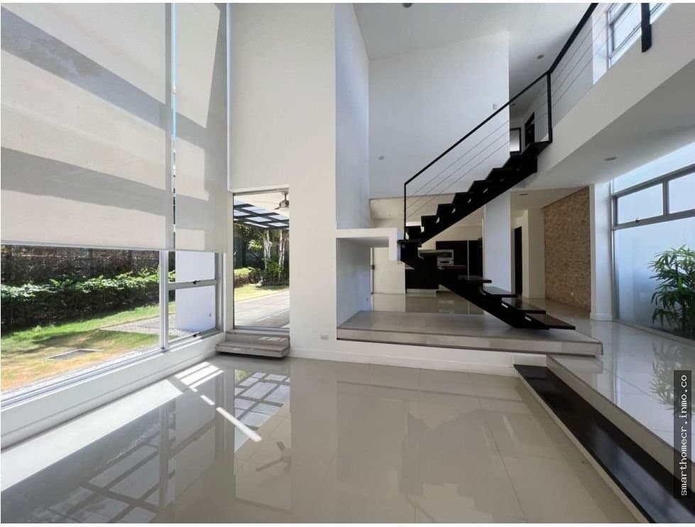 Casa en venta / alquiler santa ana