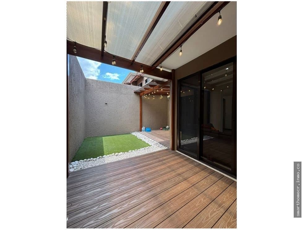 Alquiler de casa en condominio – pozos, santa ana