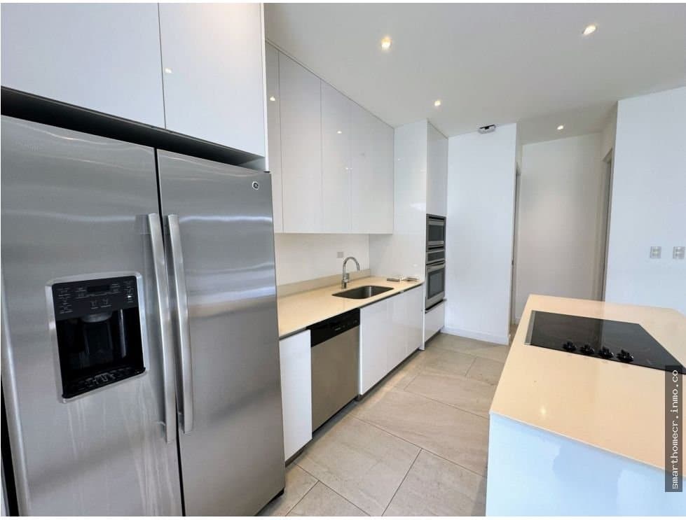 Alquiler de casa una planta en condominio evora, santa ana