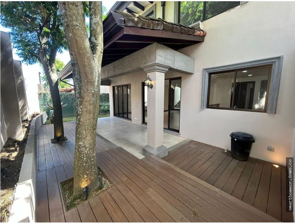 Se alquila casa en condominio, guachipelin escazú