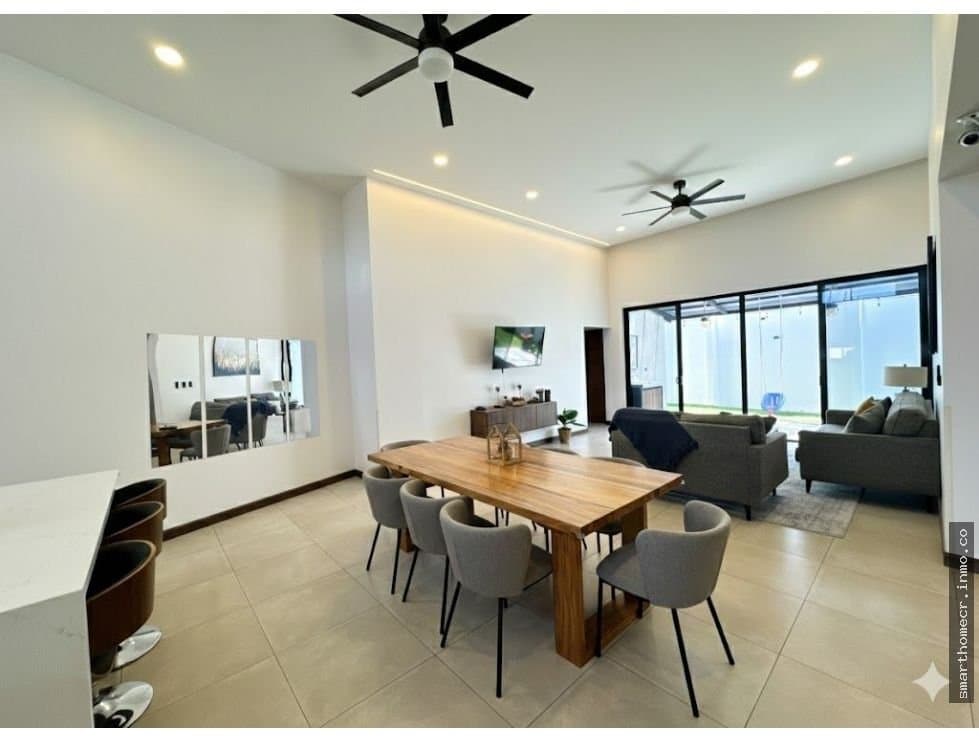 Alquiler / venta de casa de 1 nivel en los arcos, cariari