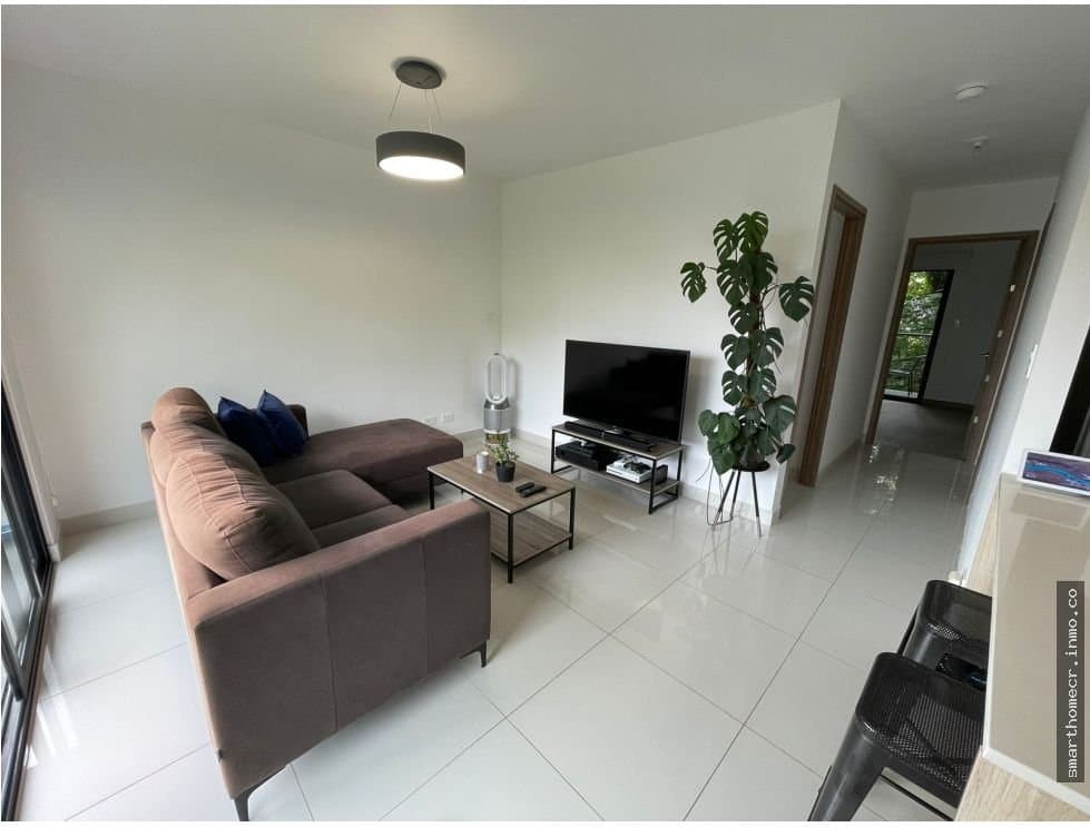 Se alquila apartamento en rio oro, santa ana