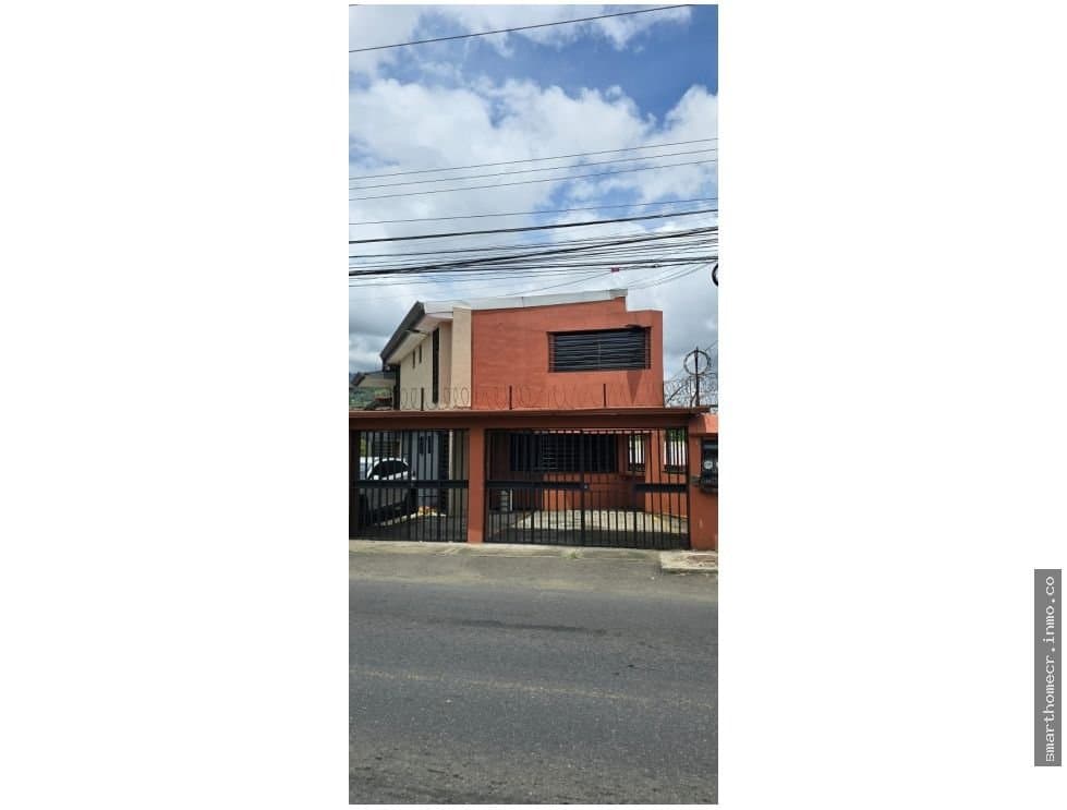 Venta de propiedad de inversión con 6 apartamentos desamparados