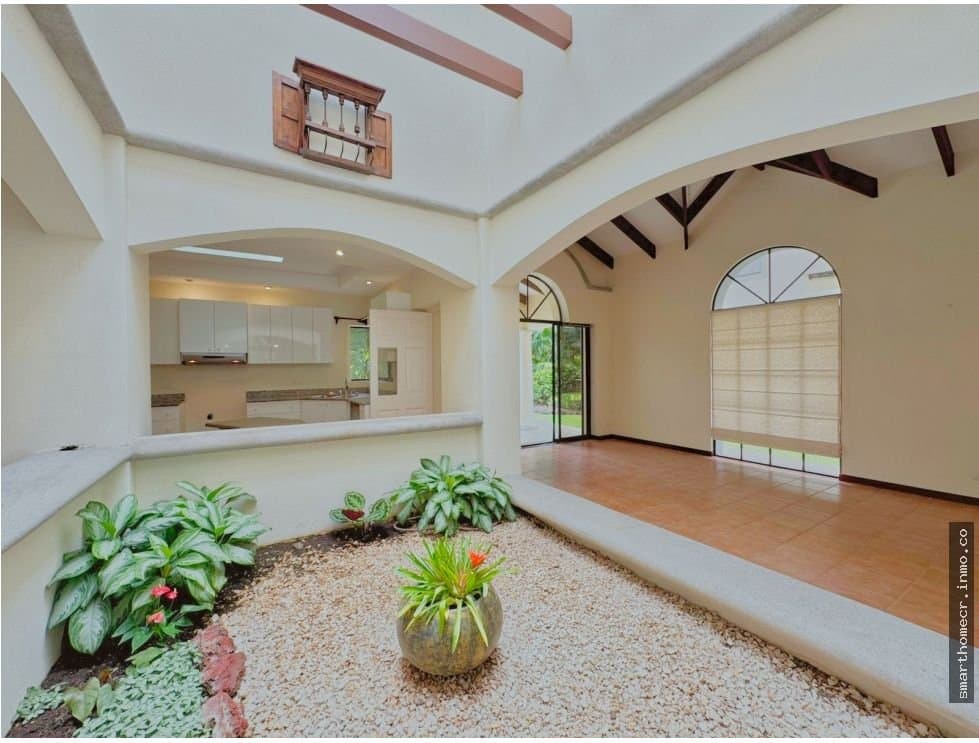 Venta de casa de una planta en valle del sol