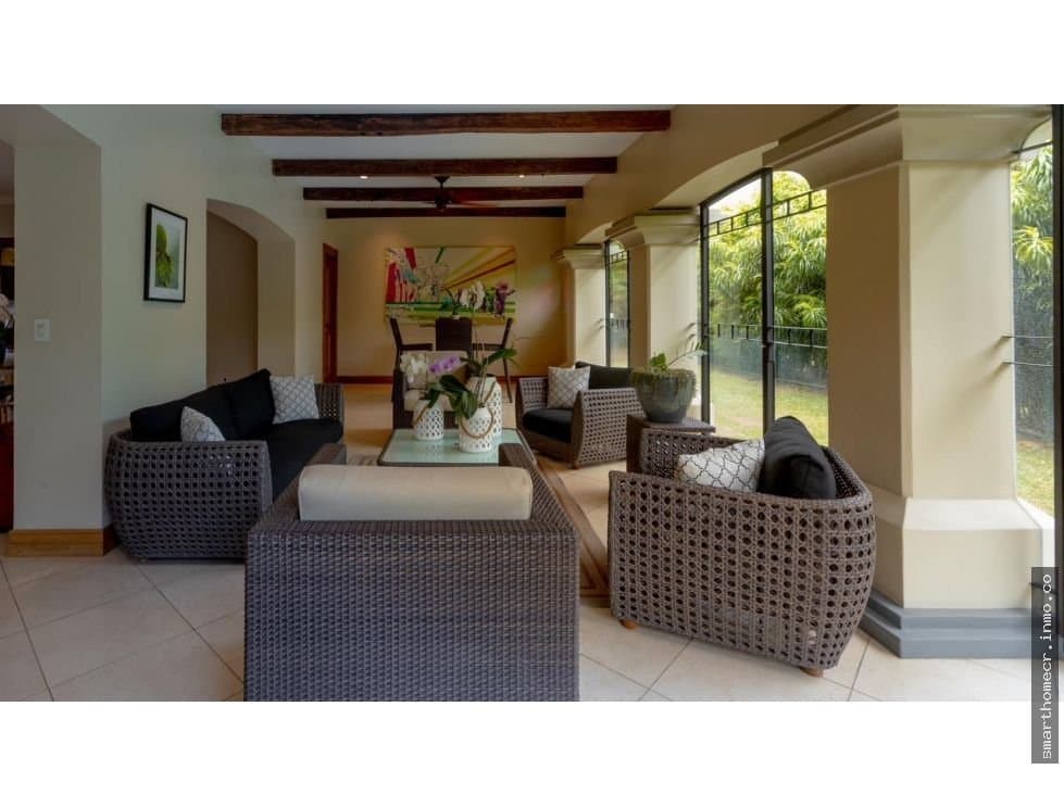 Venta / alquiler de casa en bosques de lindora