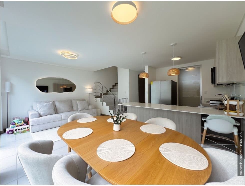 Alquiler de casa amueblada en condominio blue, cariari