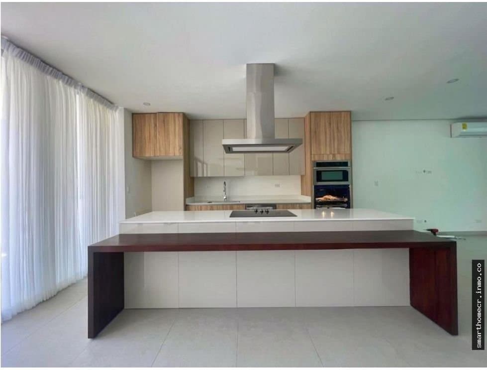 Alquiler y venta de casa en condominio en pozos, santa ana