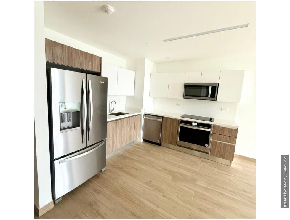 Se alquila apartamento en avenida escazú