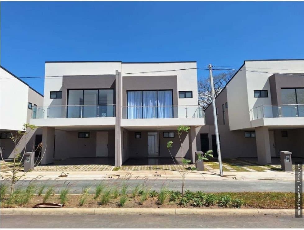 Alquiler de casa en exclusivo condominio en pozos