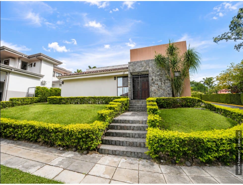 Venta de casa en condominio bosque dorado, piedades de santa ana