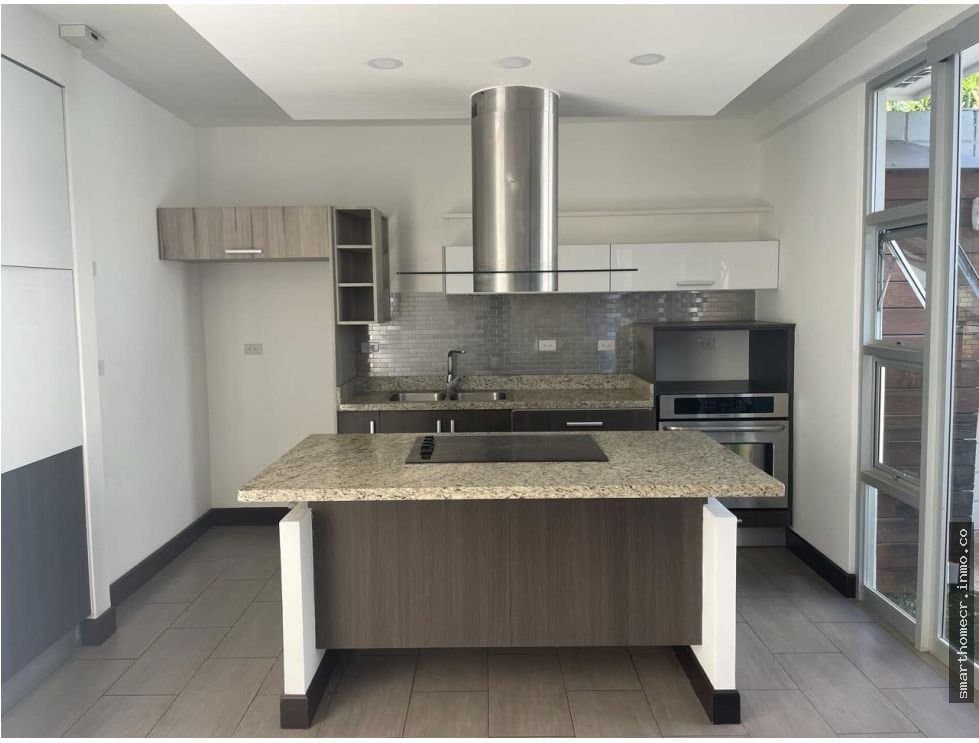 Alquiler de casa en condominio- la guacima