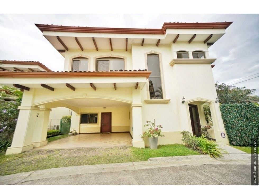 Venta y alquiler de casa de lujo en valle del sol