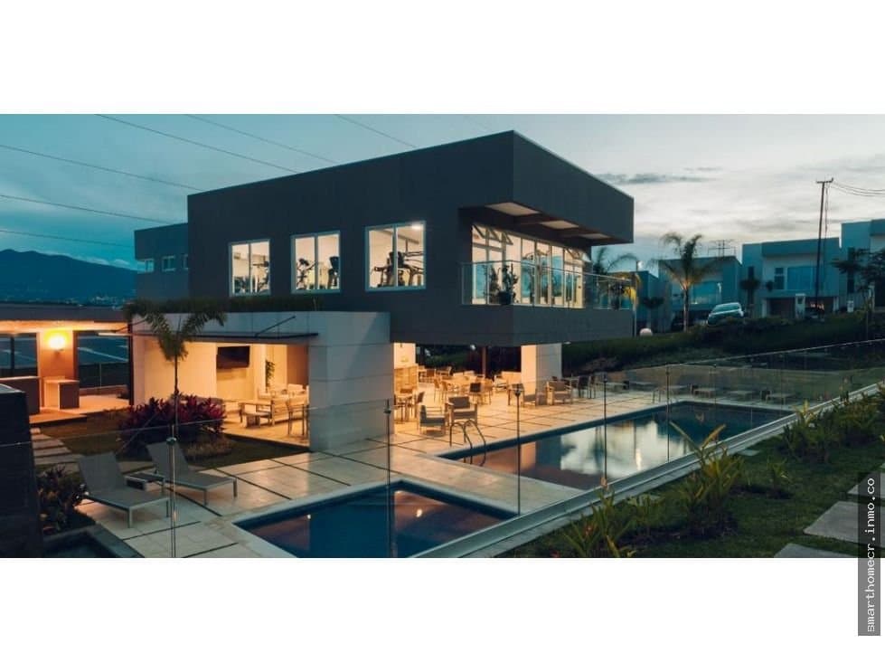 Se alquila casa en condominio guachipelin