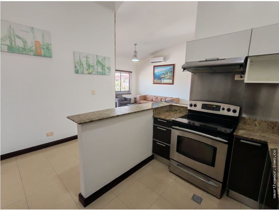 Apartamento amoblado en alquiler en santa ana centro