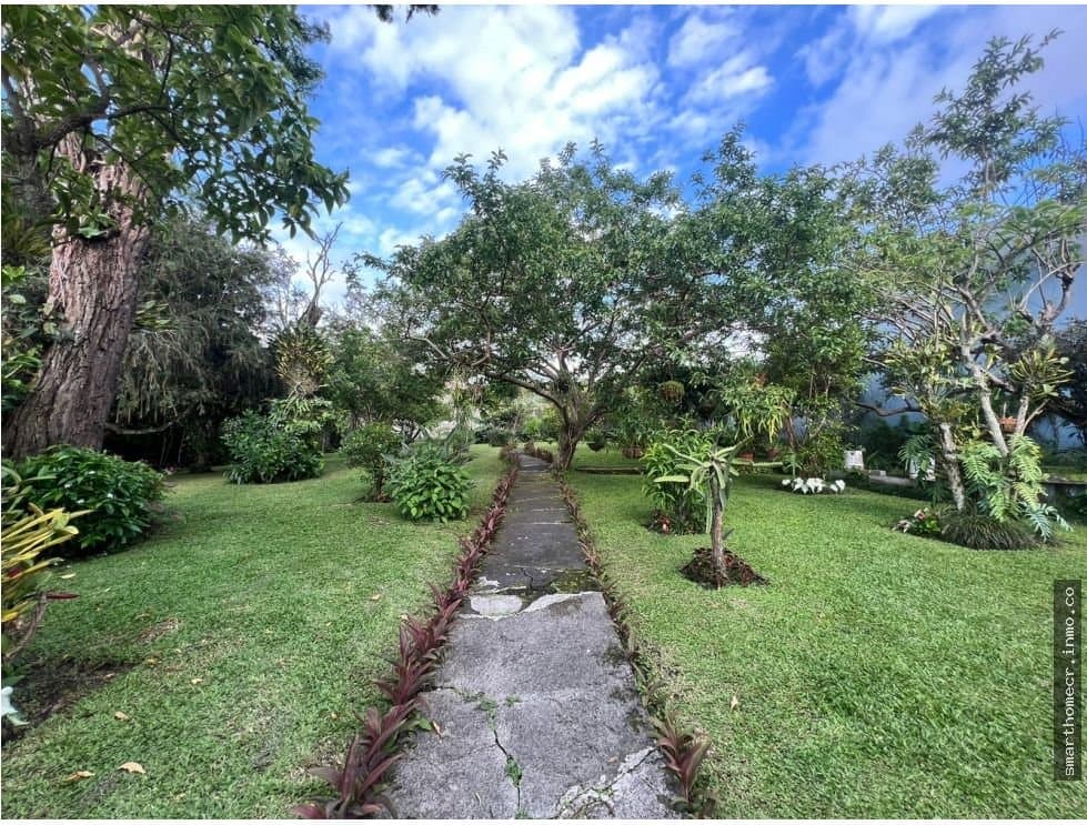 Casa independiente bello horizonte, uso de suelo mixto