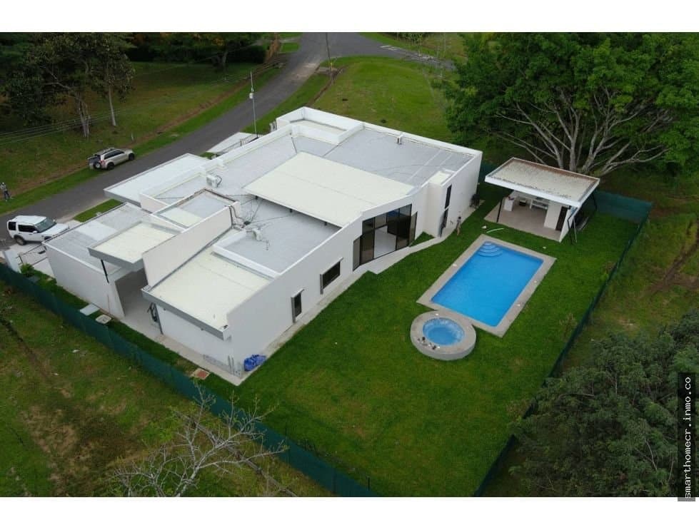 Se vende casa de lujo para estrenar, la guacima