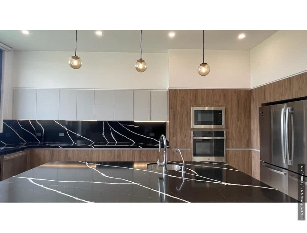 Se vende / se alquila casa en santa ana