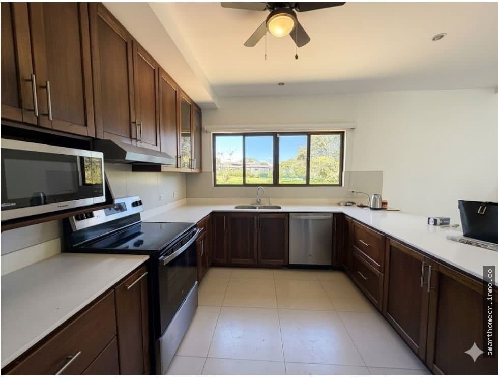 Alquiler de casa en hacienda los reyes, guácima