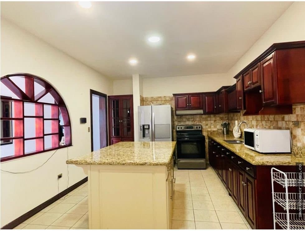 Se alquila casa en heredia belen cariari