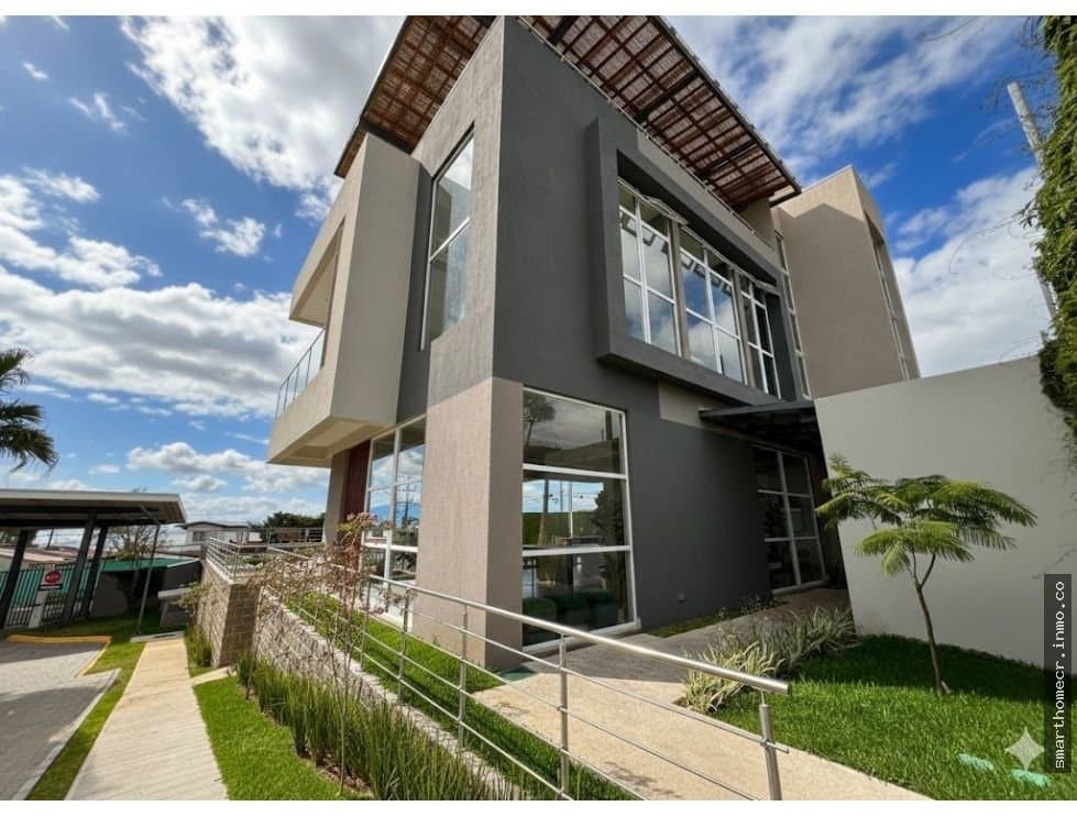 Alquiler de casa en condominio la vita, escazú