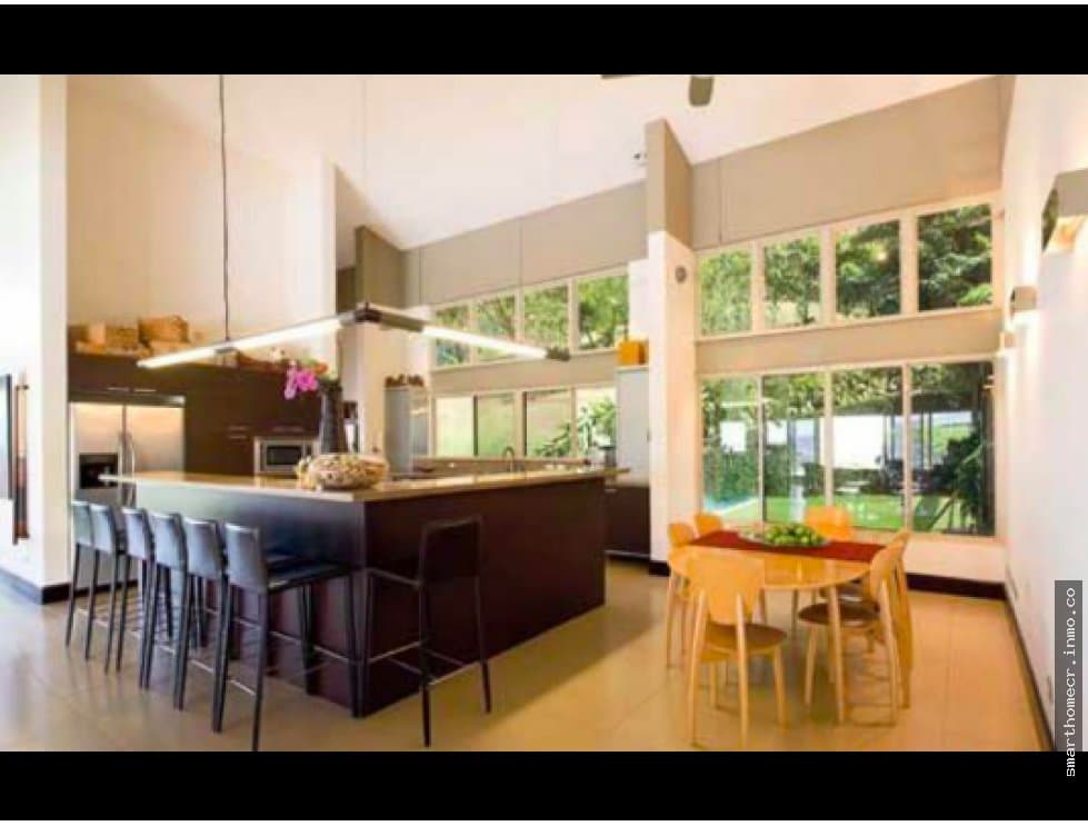 Se vende casa en villa real santa ana