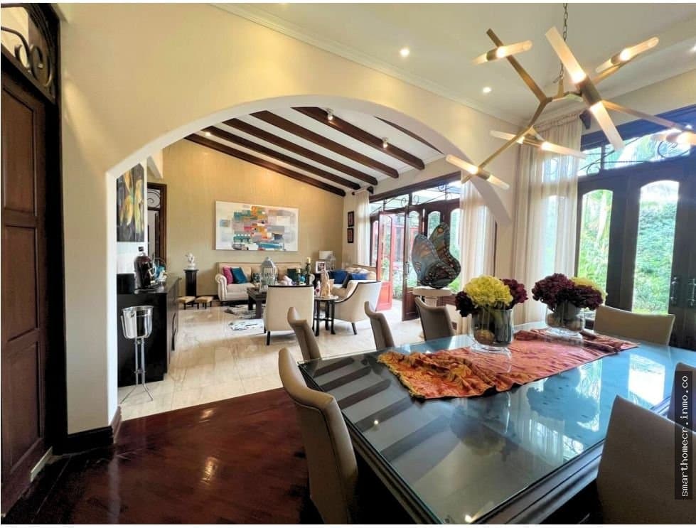 Alquiler de casa exclusiva en condominio en guachipelín