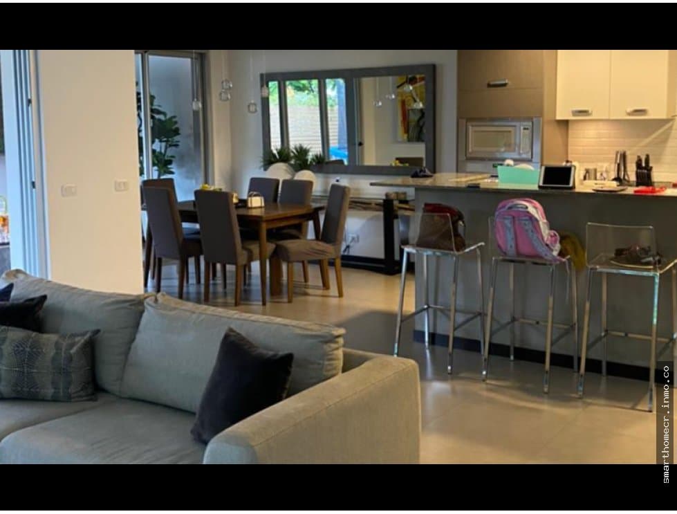 Se vende casa en condominio pozos santa ana