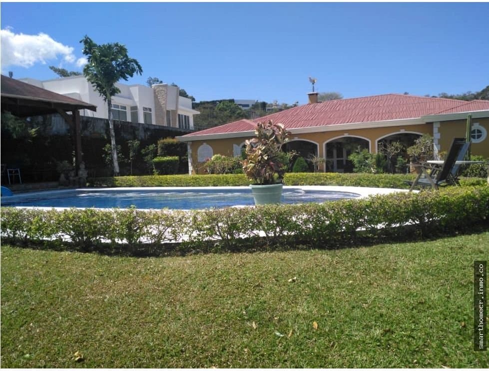 Casa independiente estilo providencia frances
