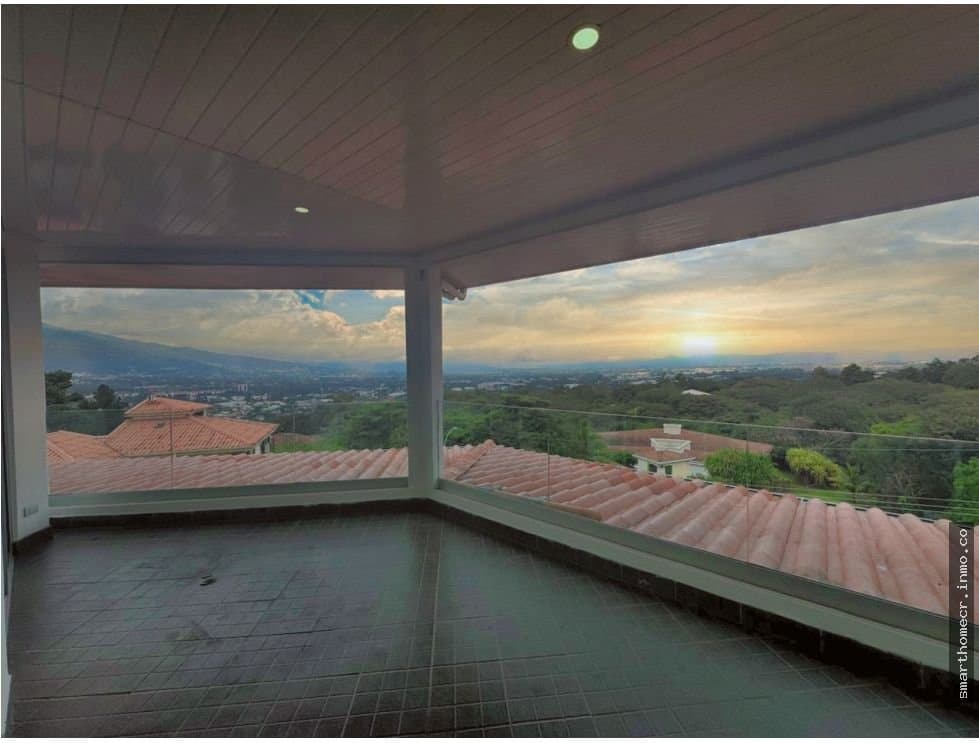Alquiler de amplio apartamento - guachipleín, escazú