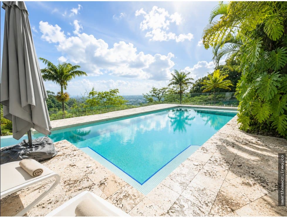 Alquiler / venta de casa en exclusivo condominio villa real, santa ana