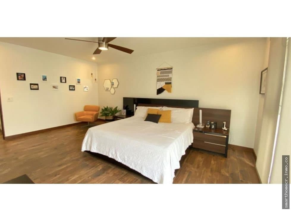 Venta de casa en guachipelin de escazu
