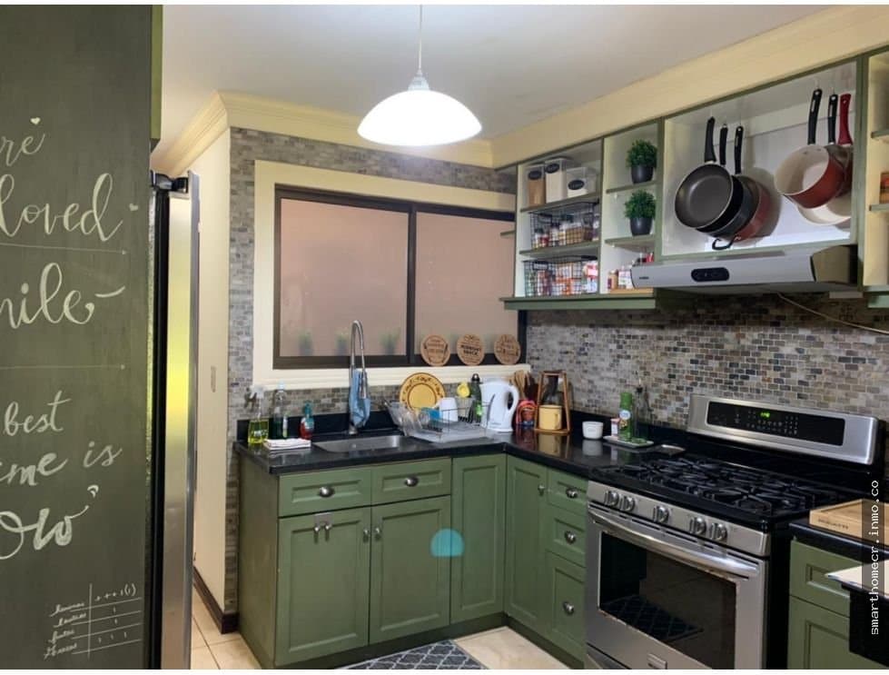 Se vende casa de 3 habitaciones + serv santa ana